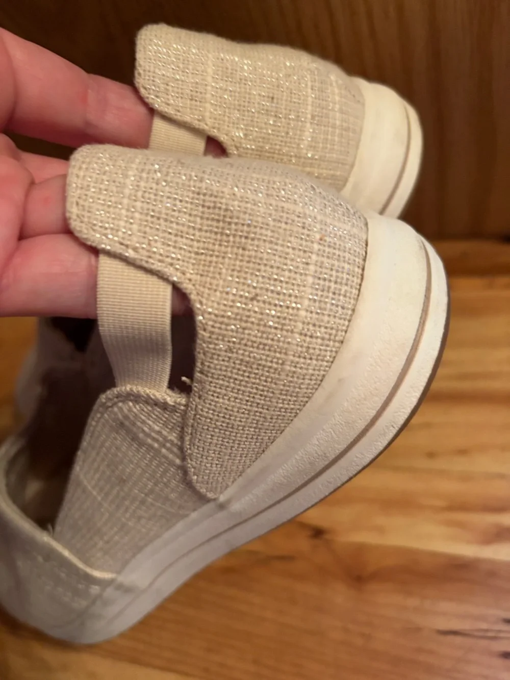 Clarks Cloudsteppers vegan slip on metallic linen sneakers flats Size 9-1/2 EUC